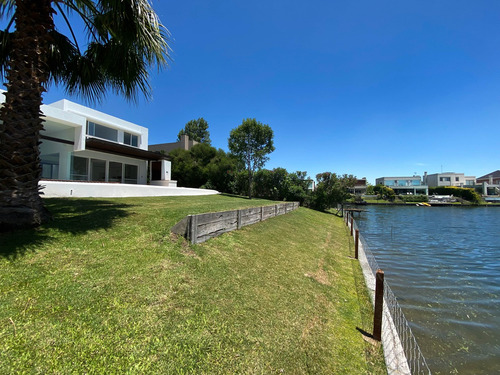 Imagen 12 de 26 de Venta Casa Al Lago En Los Alisos, Nordelta, Tigre, G.b.a. Zona Norte
