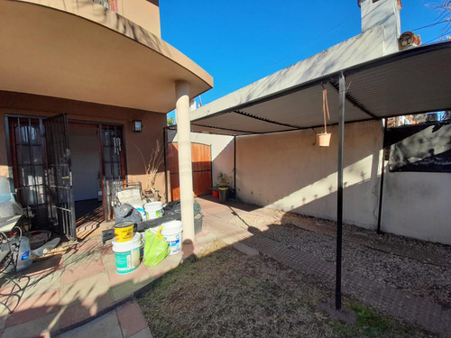 Venta Casa 319m2 Con Patio, Pileta Y Cochera En Don Bosco Quilmes, Apto Credito !!!