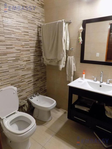 Casa Única De 4 Amb Con Galpon De 100 M2 Excelente Zona Martinez!!