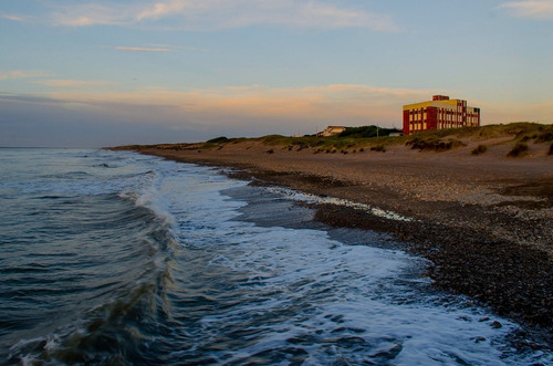 Estudio De 30 Metros En Costa Bonita -a  100 Metros Del Mar/ Para Cinco Personas 