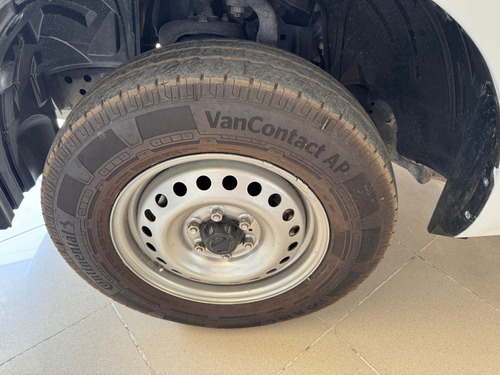 Nissan NP300 2.5 Doble Cabina S Aa Pack Seg Mt