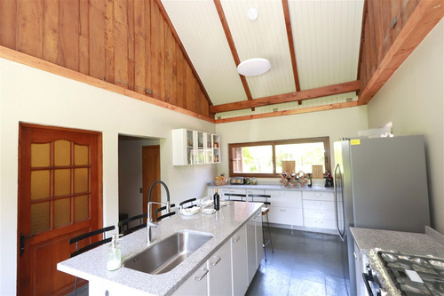 Excelente Casa En Angol, Ubicación Privilegiada.