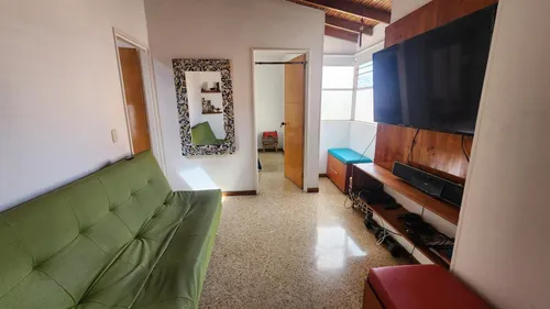 Apartamento En Venta En Conquistadores. Cod V12070