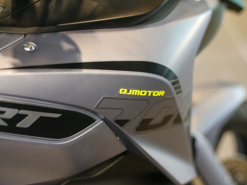 Qj Motor Srt 700 Gris