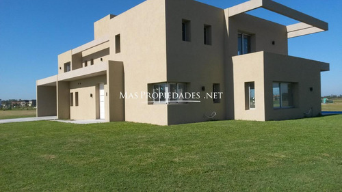 Casa En Venta En Ezeiza Barrio La Providencia Golf 3