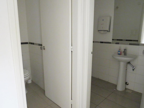 Venta Excelente Casa De 6 Dormitorios Y Dos Edificios Comerciales Centro. Dos Padrones