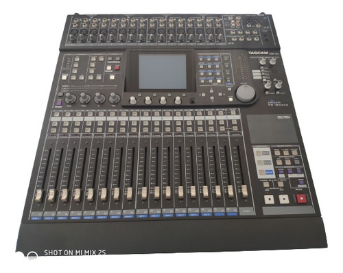 Tascam Dm-24 Consola Mezcladora De 32 Canales (Usado)