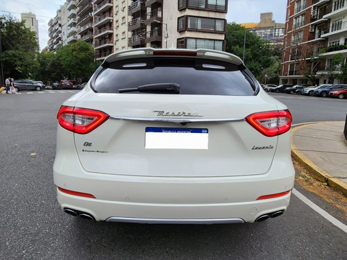 Imagen 6 de 10 de Maserati Levante 2017 29.000km