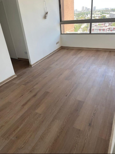 Metro Hospitales, Recién Remodelado, Con Estacionamiento
