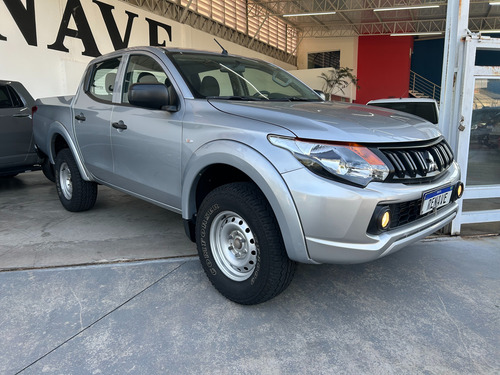 Mitsubishi L200 2.4 Triton Gl Cab. Dupla 4x4 4p