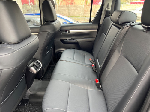 Imagen 14 de 15 de Toyota Hilux L/20 2.8 Dc 4x4 Tdi Srx 2022