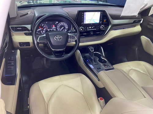 Toyota Highlander 3.5 Limited Panoramic Roof At