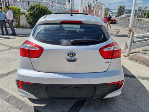 Imagen 5 de 14 de Kia Rio 2017 1.6 Ex Hatchback Mt