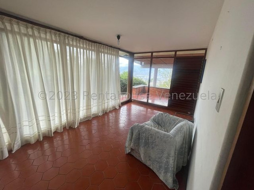 Acogedora Casa En Venta En Alto Hatillo. Negociable