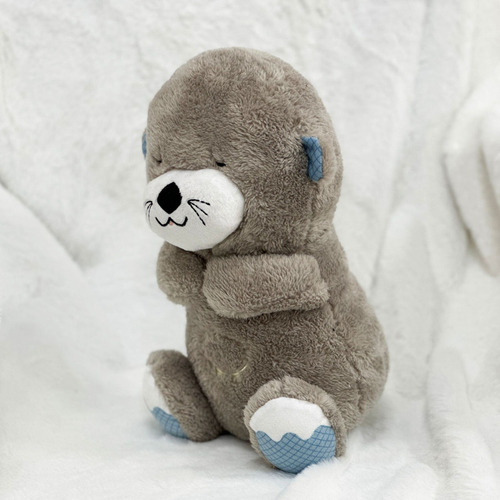 Nutria de peluche Fisher Price, con sonido y luces, 30 cm, color gris