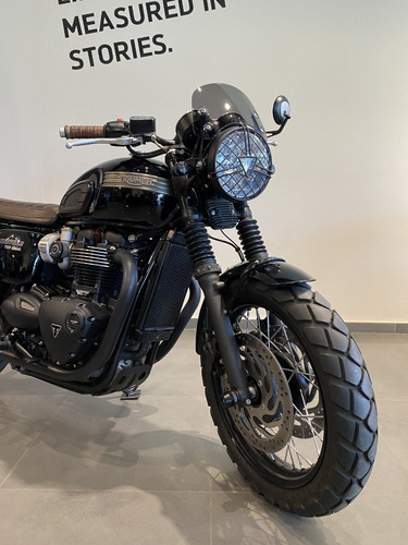 Triumph Bonneville T120 Black