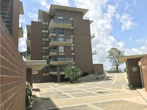 Se Vende Apto 146m2 2h+s/3.5b/2p Obra Gris Alto Hatillo 6225