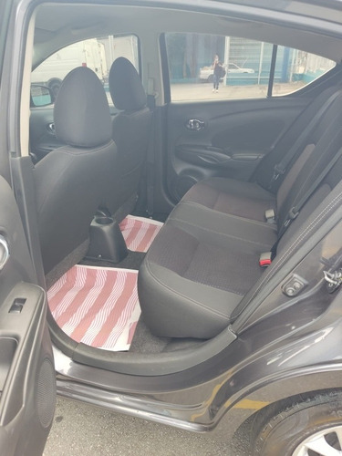 Imagem 5 de 12 de Nissan Versa 2017 1.6 16v Sv Aut. 4p
