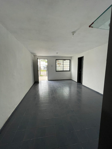 Venta De Galpón De 250 M² A M De Ruta 9 Sur, Córdoba. Argentina