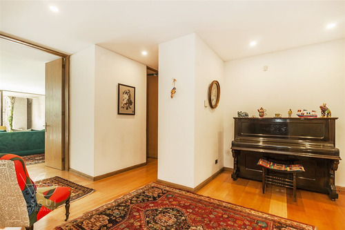 Departamento En Venta De 4 Dorm. En Las Condes