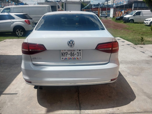 Imagen 3 de 15 de Volkswagen Jetta Trendline 2017