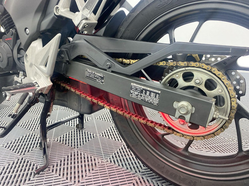 Imagen 22 de 25 de Honda Cb190r