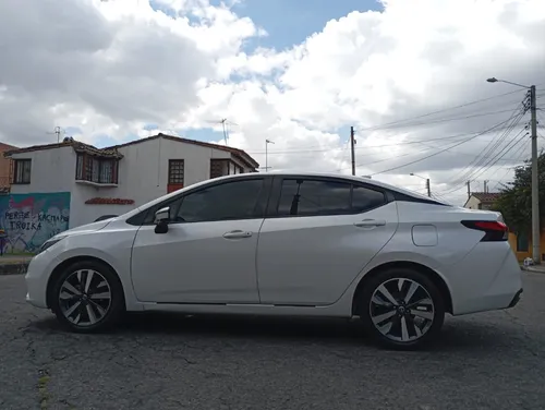 Nissan Versa 1.6 Advance