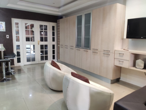 Imagen 4 de 12 de Townhouse En Res. Monte Plata Mp