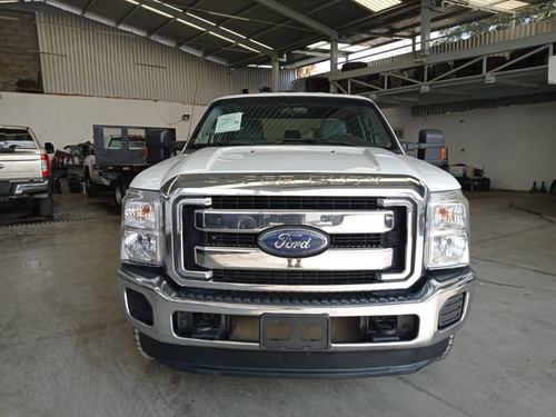 Imagen 8 de 15 de 2016 F-250 Super Duty 4x4 Crew Cab