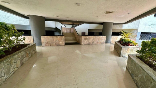 Se Vende Hermoso Apartamento En: 4av El Parral 284059