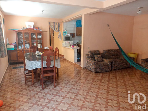 Venta Casa 10 Ambientes Hermenegildo Galeana