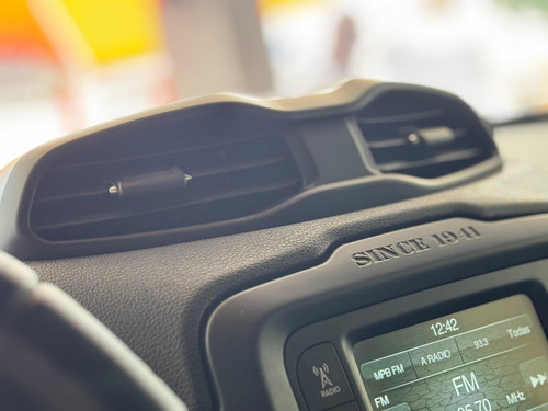 Jeep Renegade 1.8 16V FLEX LONGITUDE 4P AUTOMÁTICO