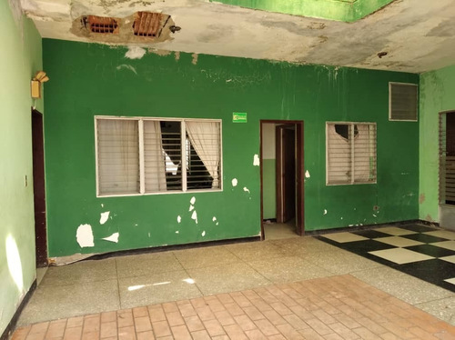 Imagen 2 de 13 de Hotel En Funcionamiento Para Remodelar, Centro De Barquisimeto, Wm