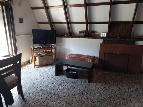 Imagen 5 de 18 de Casa Quinta En Barrio Los Bosquecitos!!!