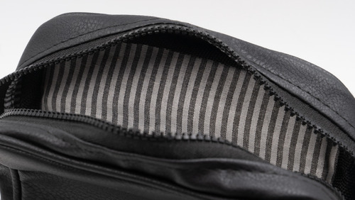 Imagen 4 de 6 de Bandolera Morral De Cuero Sintético Bourbon Store