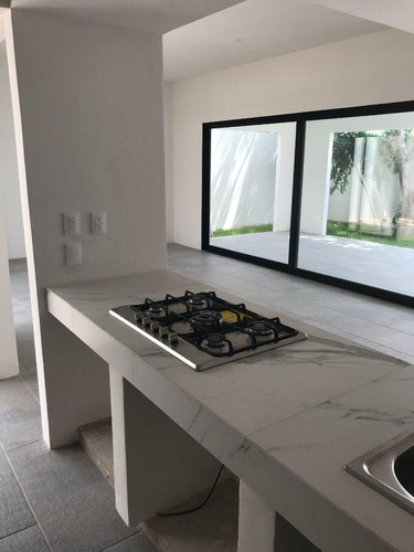 Casa En Venta Merida, Cholul En Privada, Modelo 220, A 4 Meses.