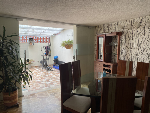 Vendo Casa En La Rambla, (3 Niveles, Con Renta)