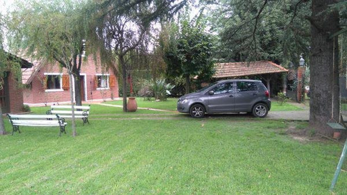 Imagen 2 de 12 de Hermosa Casaquinta Con Quincho Y Piscina