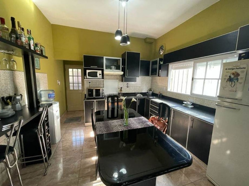 Imagen 3 de 13 de Casa Ph En Venta En La Tablada