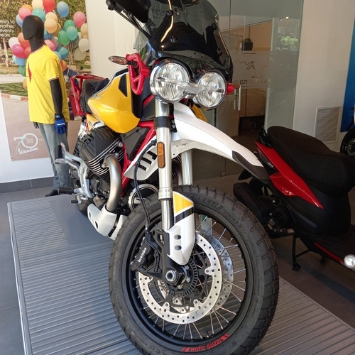 Imagen 5 de 19 de Moto Guzzi V85 Tt 2020 Gris 0km Concesionario Oficial