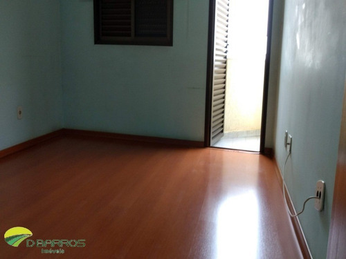 Imagem 8 de 23 de Excelente Apto De Alto Padrão No Centro - Laminado - Arm. Planejado Para Os Dorms, Coz., Banh., E Lavanderia - Andar Alto. - 4573 - 34354963