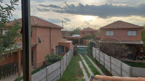 Magnifica Casa En Brisas Norte Chicureo, Colina
