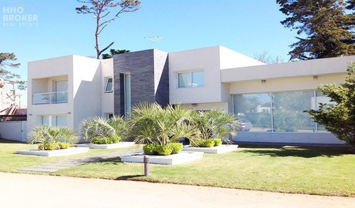 Increíble Casa En Venta Barrio Privado Boulevard Park - Punta Del Este- Ref: 87