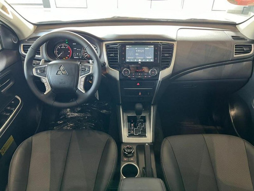 Mitsubishi L200 2.4 Triton Sport Hpe Cab. Dupla 4x4 Aut. 4p