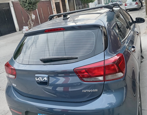 5 Auto Kia Río Hatchback Ex Ta Color Azul