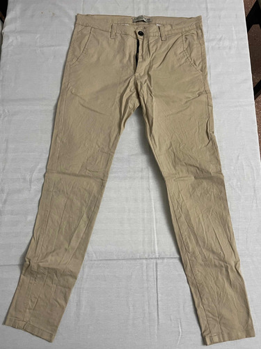 Pantalón Beige Hombre Nairboard- Talle 40 - Excelente Estado