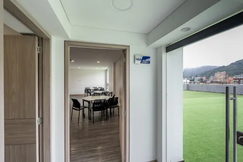 Oficina En Arriendo/venta En Chico Norte. Cod A1105032