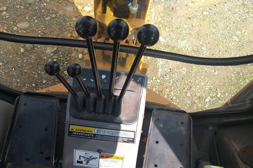 Retroescavadeira Case 580 N 4x4 Ano 2020
