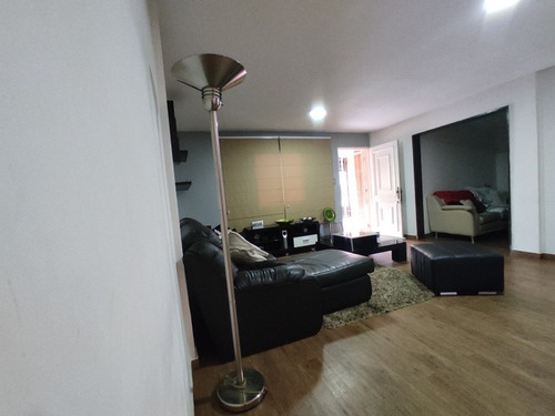 Imagen 3 de 10 de Apartoquinta En Prebo En Venta Calle Cerrada