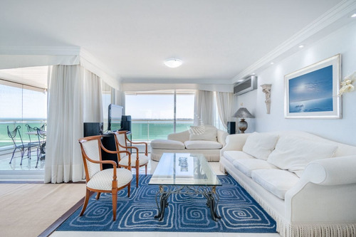 Imagen 3 de 30 de Apartamento En Punta Del Este, Frente Al Mar, Mansa!